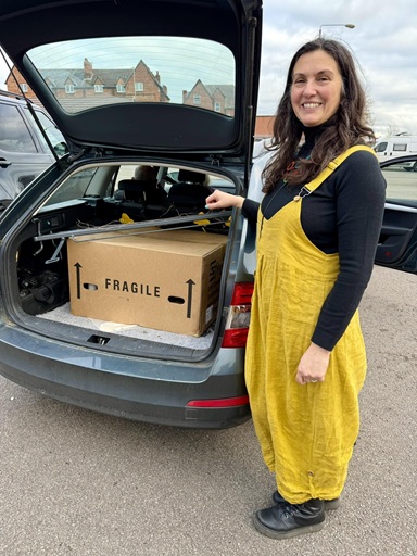 Swallowbeck Potter using a Speedball potter's wheel at Potfest